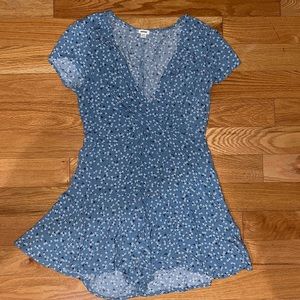 Garage size medium blue floral romper